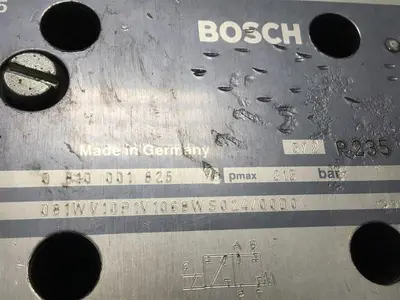 USED BOSCH 0 810 001 825