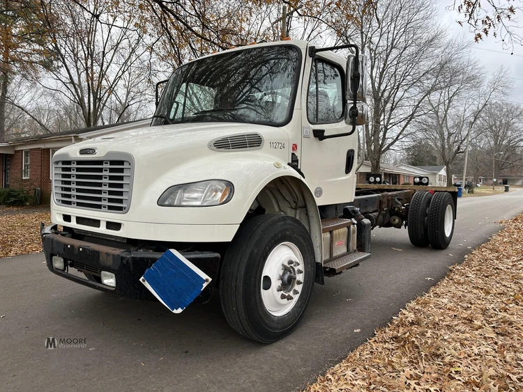 Used 2015 FREIGHTLINER BUSINESS CLASS M2 106 Reefer Trucks Tennessee US | Moore Equipment #1516697