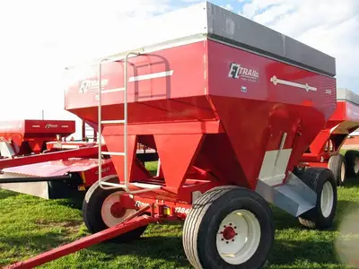 New | in-Stock 2025 E-Z TRAIL 400 Gravity Wagons Pennsylvania US | Zimmerman Farm Service #1410121