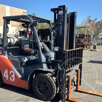 Used 2020 TOYOTA 8FGU35 Internal Combustion Forklifts: Pneumatic Tire California US | Forklift Exchange #1274430