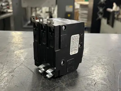 NEW SQUARE D QOB350