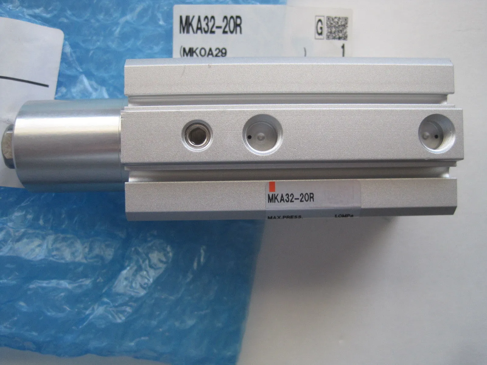 NEW SMC MKA32-20R CYLINDER