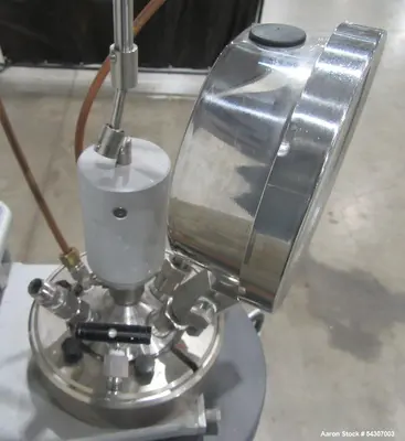 Parr 4526 Bench Top Reactor 2L 350°C 1900 PSI Laboratory Reactor System