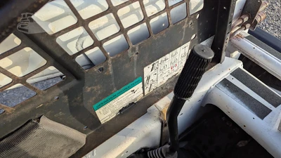 USED 2001 BOBCAT 553