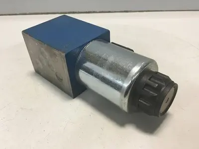 USED MANNESMANN REXROTH 4WE10EA33/CG24N9K4