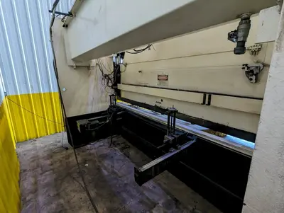 230 TON X 12' PACIFIC MODEL J230-12 HYDRAULIC PRESS BRAKE WITH AUTOMEC CNC BACK GAUGE