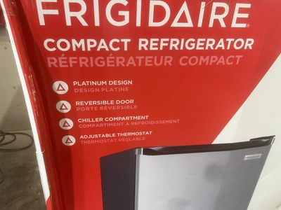 Used FRIGIDAIRE COMPACT Refrigerators Michigan US | Miedema Asset Management Group #1413790