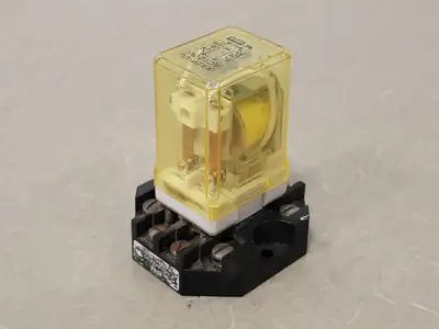 NEW IDEC RR2P-U