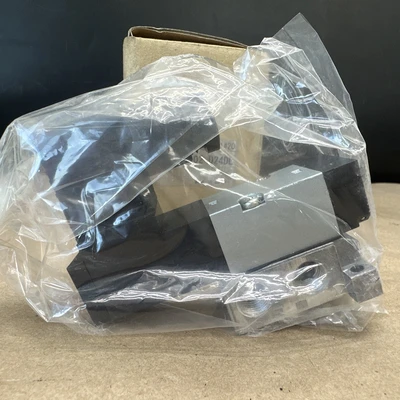 NEW Parker PCS2406-02-D24DL