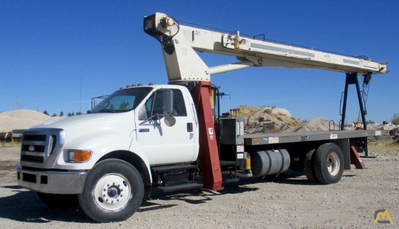 USED 2006 Ford F750/Terex BT3670
