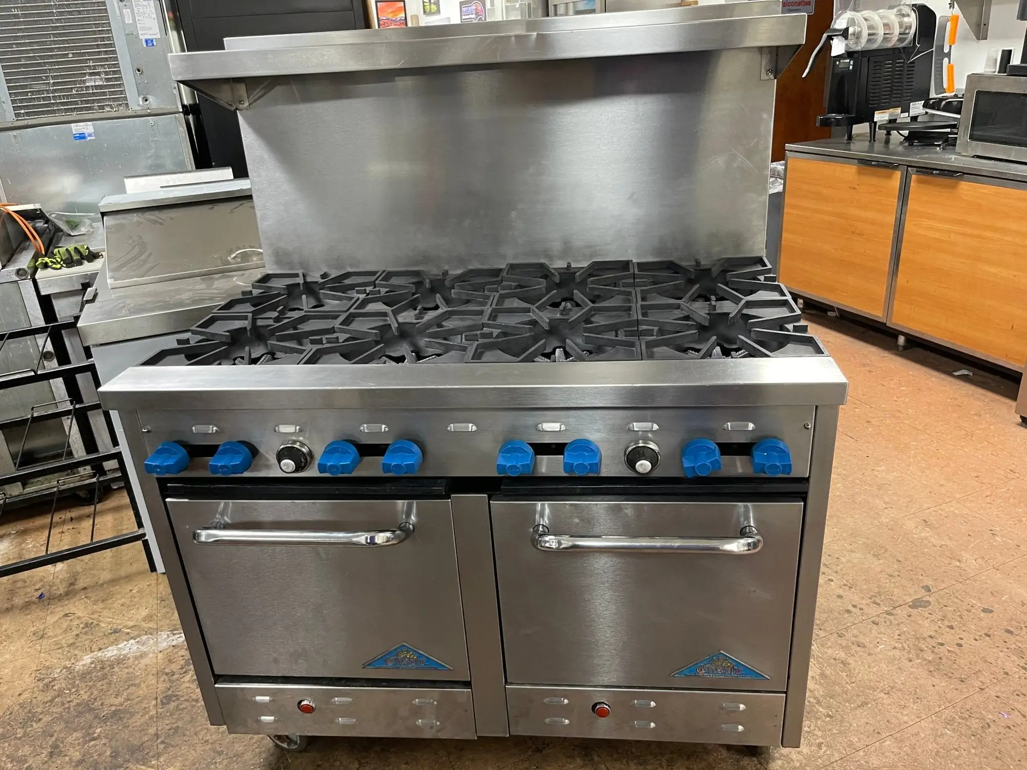 Used Comstock Castle Used 48" Comstock-Castle F3218 Gas Range with 8 Burners 2 Ovens 264000 BTU Commercial Ranges Illinois US | Falcon Restaurant Supply #1375118