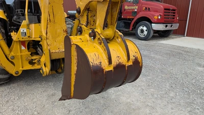 USED 2002 DEERE 110