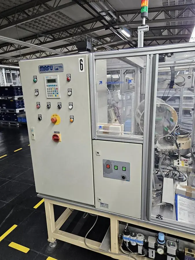 USED 1998 MAFU 820