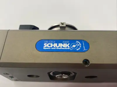 Used SCHUNK Universal Pneumatic Swivel Unit, 180-Degree Rotation 354220 Rotary Actuators Michigan US | Maverick Industrial Sales #1389742