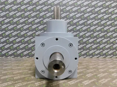 KHS 200 Bevel Gearbox Ratio 2.5:1 Input Dia 1.655 in L 3.25 in Used