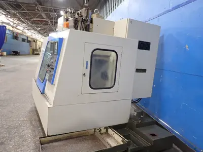 USED 1996 KIA MACHINE TOOL V35