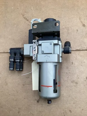 SMC AW40-02B Pneumatic Regulator; 0.05-0.85MPa