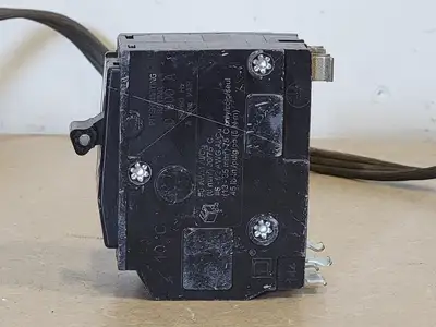USED SQUARE D QO220