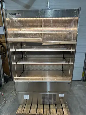 Hillphoenix CF4SC Refrigerated Display Case Refurbished (Copy)