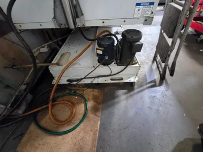 Used 2004 Haas VF-6 Vertical Machining Centers Texas US | Machine Tool Bids #1331949