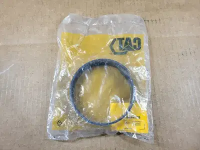 NEW CATERPILLAR 8T-8390