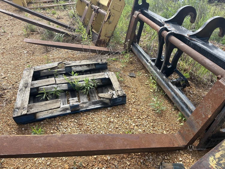 Used CATERPILLAR FORKS Misc Construction Attachements Tennessee US | Moore Equipment #1517348