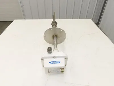 Bindicator LP11A1DA30 Pulse Point Vibrating Fork Level Sensor 18" Probe 8"Flange