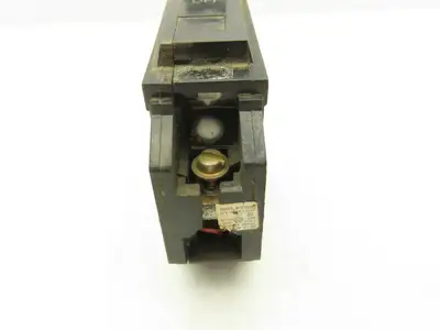 General Electric THQB1120 Circuit Breaker 1-Pole 20A Bolt-In 120/240V Lot of 21