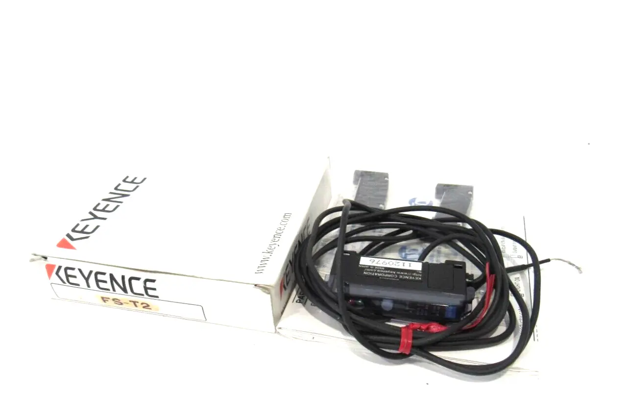 NEW KEYENCE FS-T2 FIBER-OPTIC SENSOR FST2