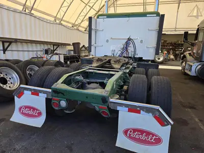 USED 2018 PETERBILT 389
