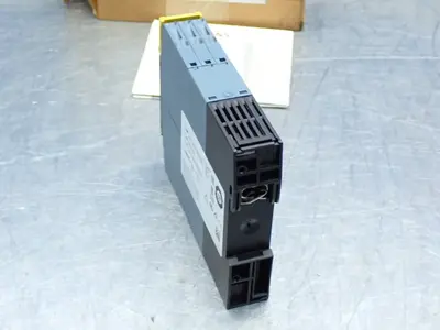 NEW SIEMENS 3SK12112BB40