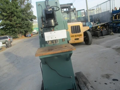 Cemco, multi spindle drill press / vertical boring machine wood or aluminum