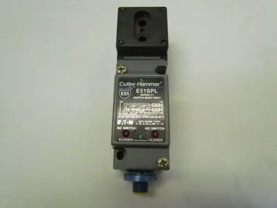 CH Cutler Hammer E51SPL Limit Switch on E51RN Receptacle With E51DF33 Head