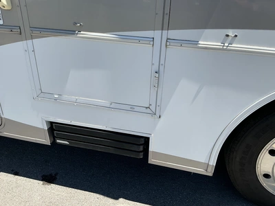 USED 2013 WINNEBAGO F53