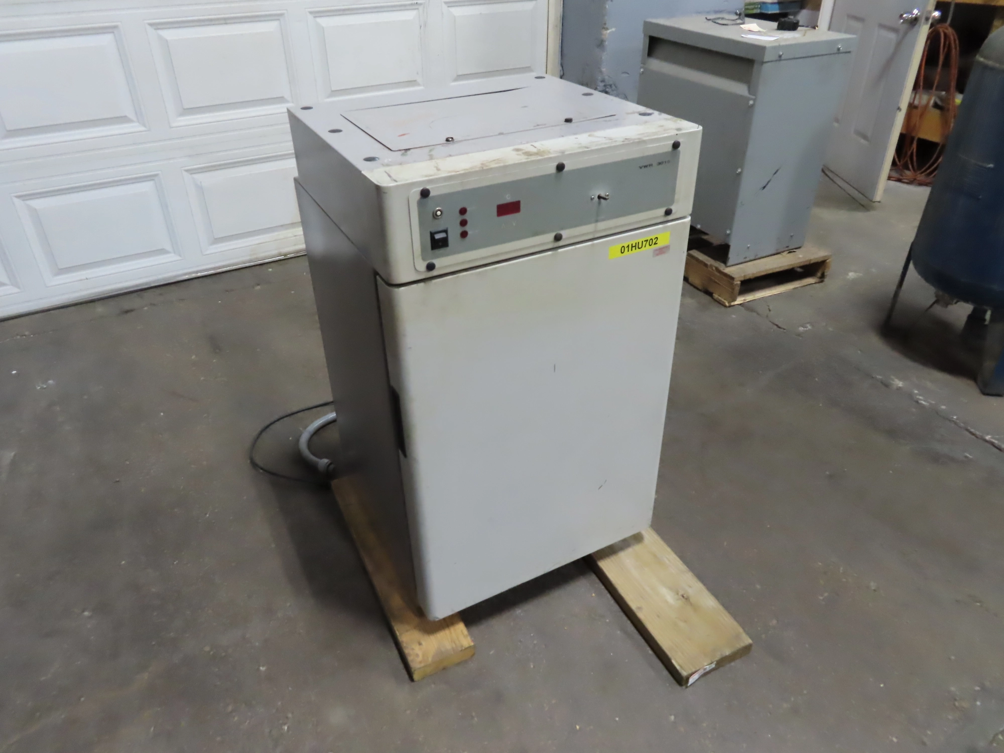 VWR 3015 Water Jacketed Incubator / Oven