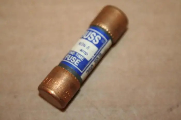 Used BUSS / BUSSMANN NON-8 Fuses Michigan US | Ideal Machinery #692275