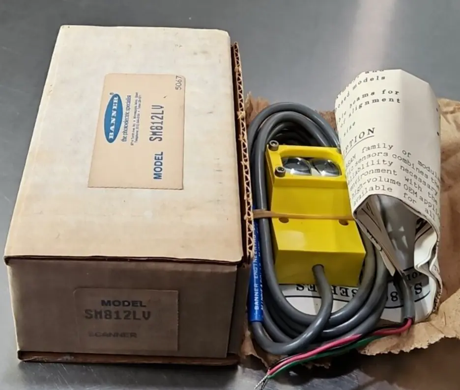 BANNER SM812LV PHOTOELECTRIC SENSOR. Loc5D11