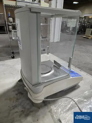 USED Mettler Toledo Mettler Toledo Laboratory Balance, Model AL 204