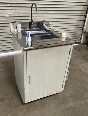 California Stainless Mfg Sink W/ Simco-Ion 6115 AirForce Ionizing Blow-off Gun
