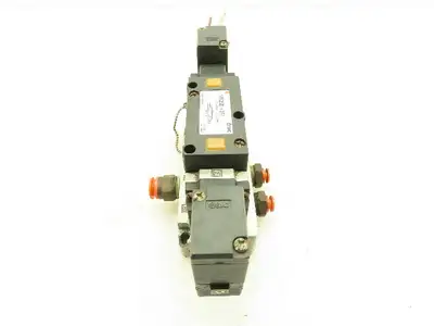 SMC VFS3300-3FZ Solenoid Valve Pneumatic Air AC94-136V 3/8" Ports