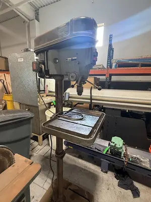 Used 1989 DELTA 15-270 Heavy Duty Multiple Spindle Drills including Gang & Cluster Minnesota US | Source Machinery Sales #1404154