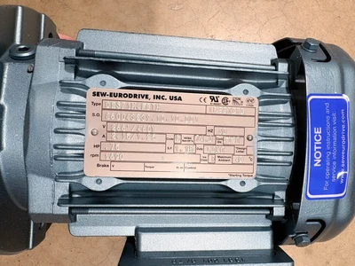 SEW-EURODRIVE DRS71M4FGTH Industrial Electric Motor | Buy Per Pound (2)