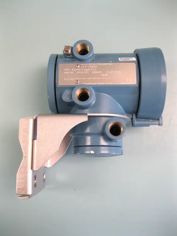Used Micro Motion 1700 R11 AB MEZZZ Sensors New Hampshire US | Bitter End Trading #1126641