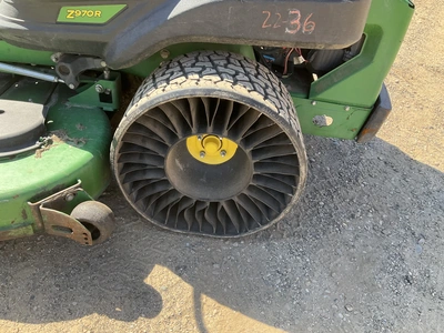 USED 2022 JOHN DEERE Z970 R