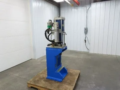 Hirotaka PCH-17-1015-V3-G Pneumatic Press 17 Ton 100mm Stroke 15mm High Thrust