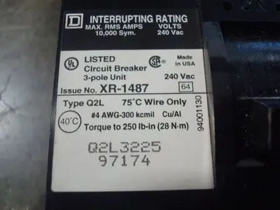 Square D Q2L3225 Circuit Breaker 225 Amps 240VAC Used