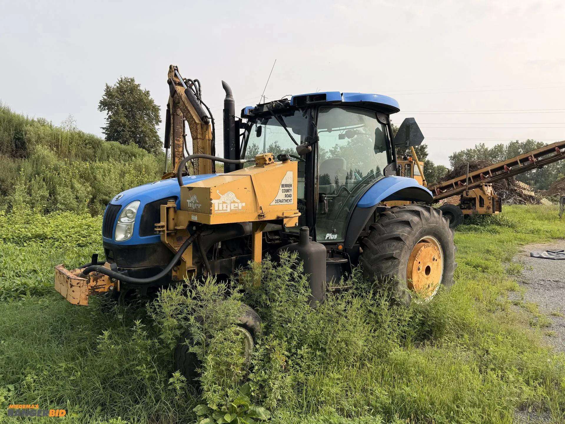 Used NEW HOLLAND TS115 Utility Tractors Michigan US | Miedema Asset Management Group #1357568
