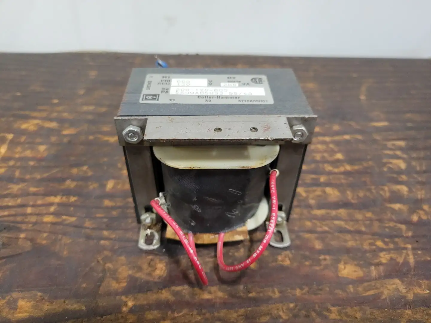 Used CUTLER-HAMMER 5699A85H33 Transformers British Columbia CA | Lenmark #265184