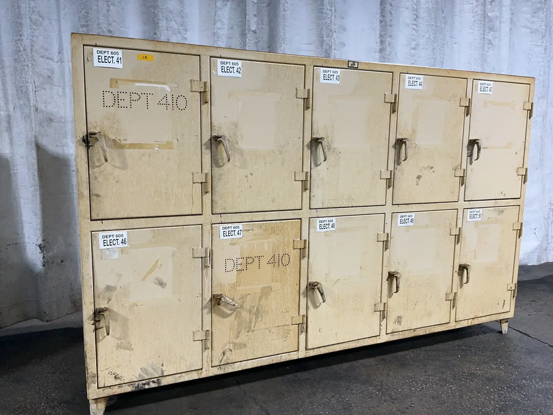 Used STRONG HOLD _UNKNOWN_ Cabinets Ohio US | HGR 24 #1358137
