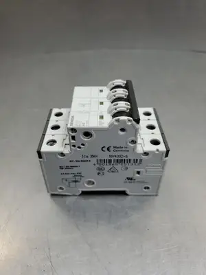 USED Siemens 5SY4302-8 MCB Circuit Breaker, 3P, 2A, 400VAC